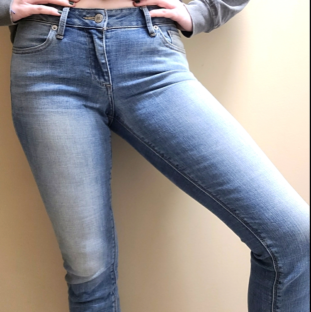 Medium wash Lucky Jeans Lolita Crop